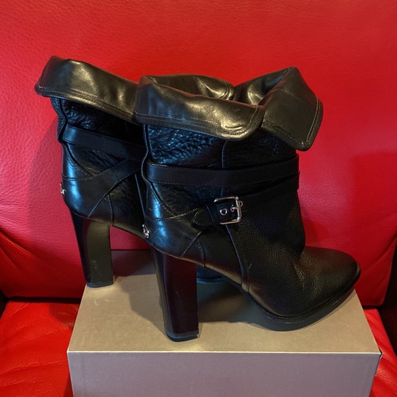 Coach Calf High Quality Leather Logo Booties Never Used - Picture 12 of 12